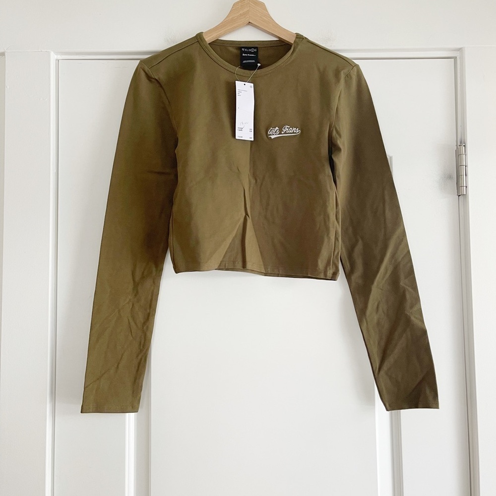 Urban Outfitters BDG Iets Frans Long Sleeve Cropped Tee - Picture 4 of 5